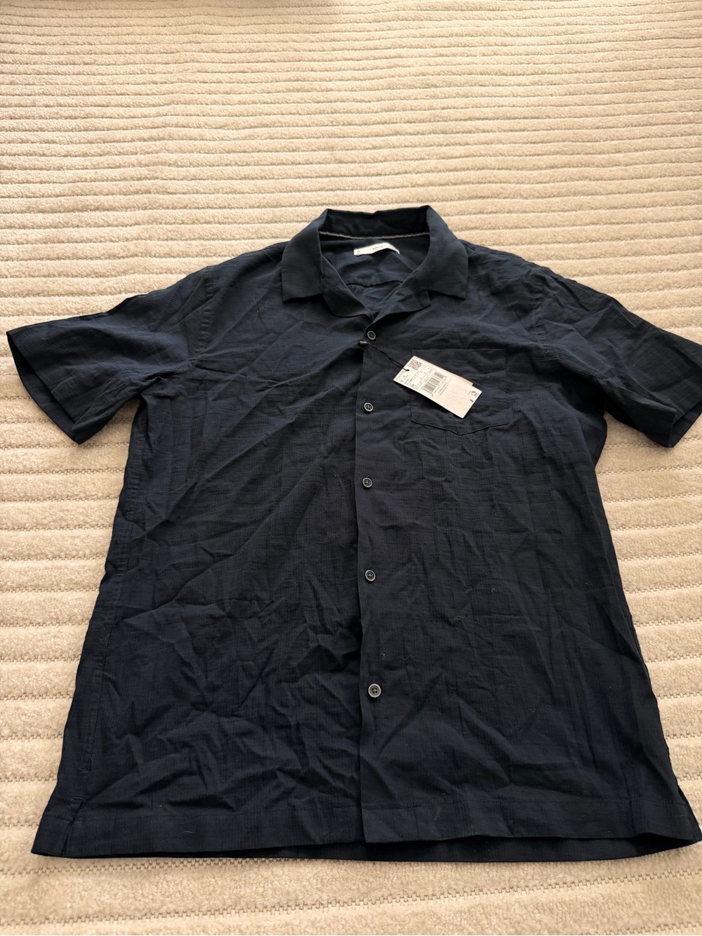 New With Tags- Mango Men's Dark Navy Short-Sleeve Button-Down Shirt, Medium